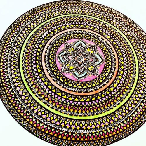 14 X 17 Mandala drawn in with black ink. Colors are inspired by Deepika Padukone's light green lehenga in the movie "Padmaavat". Colors include light green, light yellow, light purple and pink, and it is finished with golden paint dots. 

SOLD OUT! 